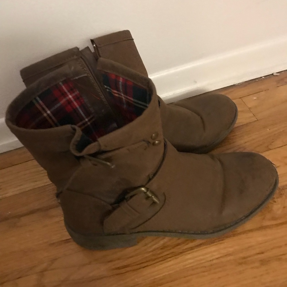 Brown boots